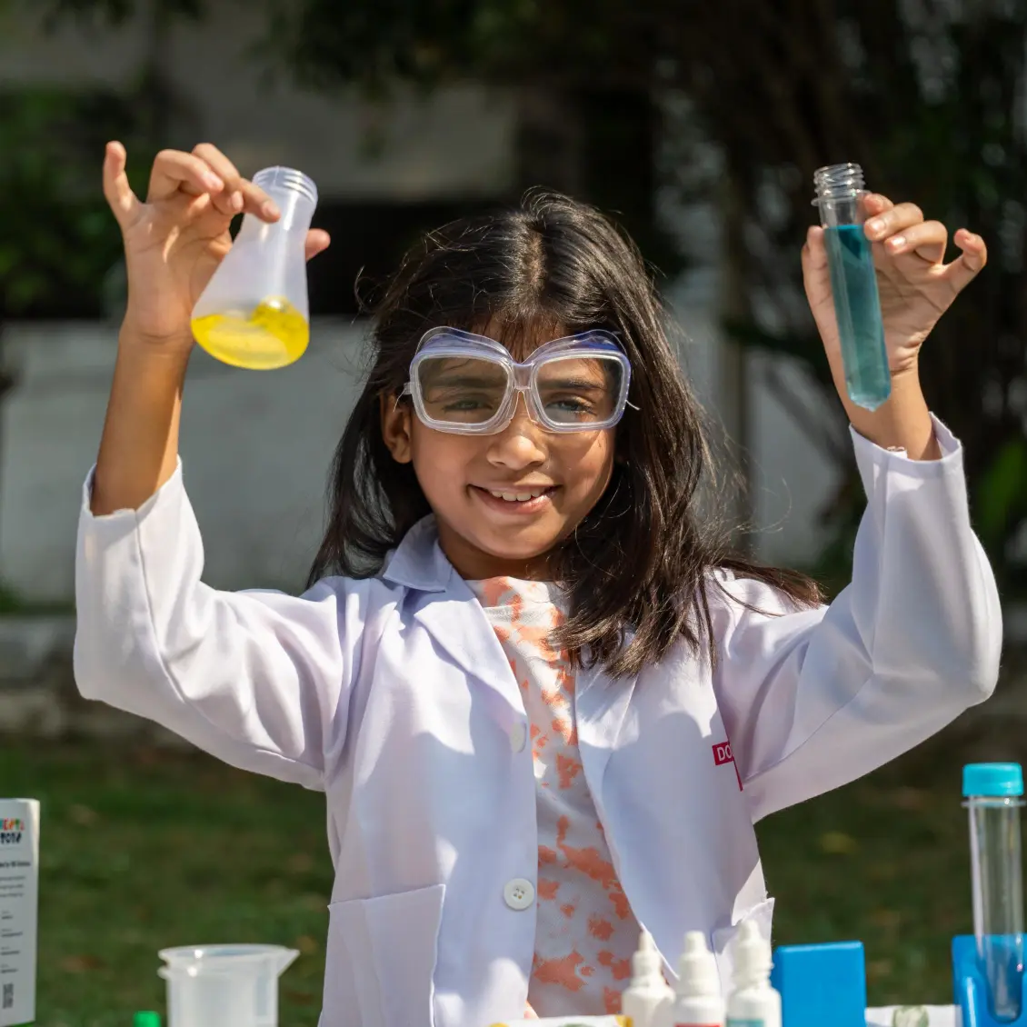 Junior Chemistry Lab Kit - Safe & Fun Science Experiments for Kids - Image 9