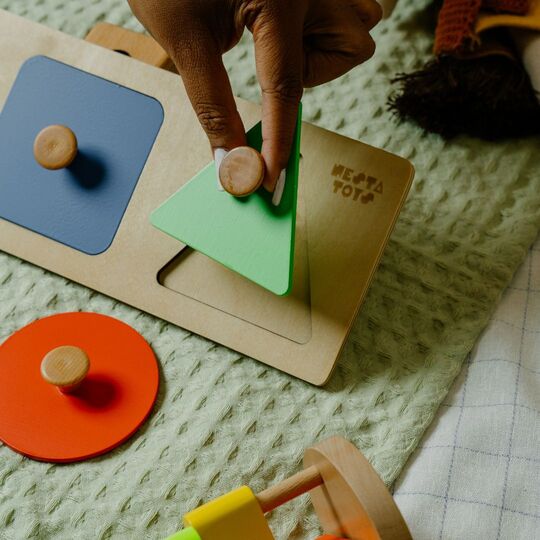 Montessori Wooden Shapes Knob Puzzle - Image 9