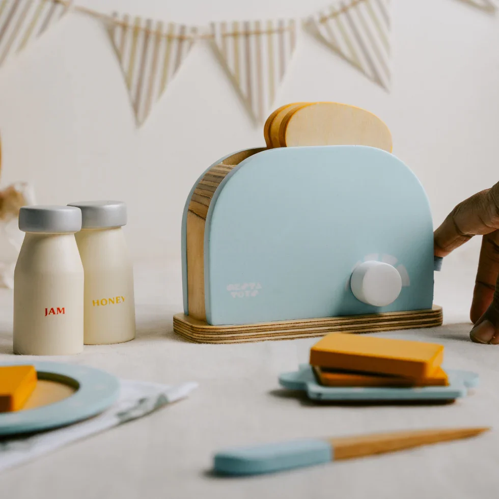 Wooden Bread Pop-up Toaster Toy - Image 8
