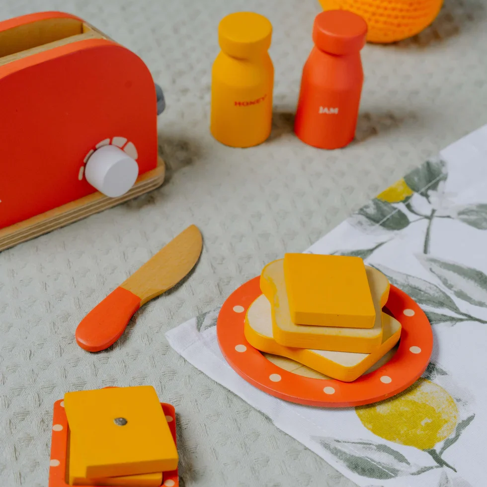 Wooden Bread Pop-up Toaster Toy - Image 3