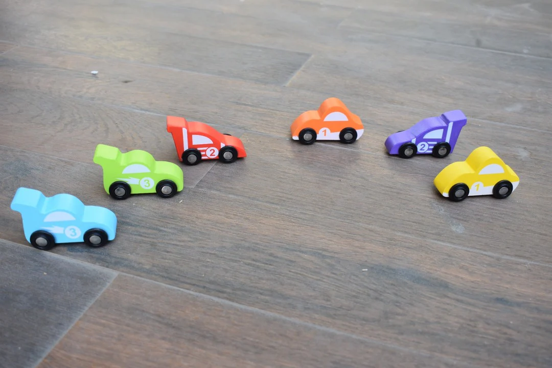 Wooden Car (6 Pcs) - Image 4
