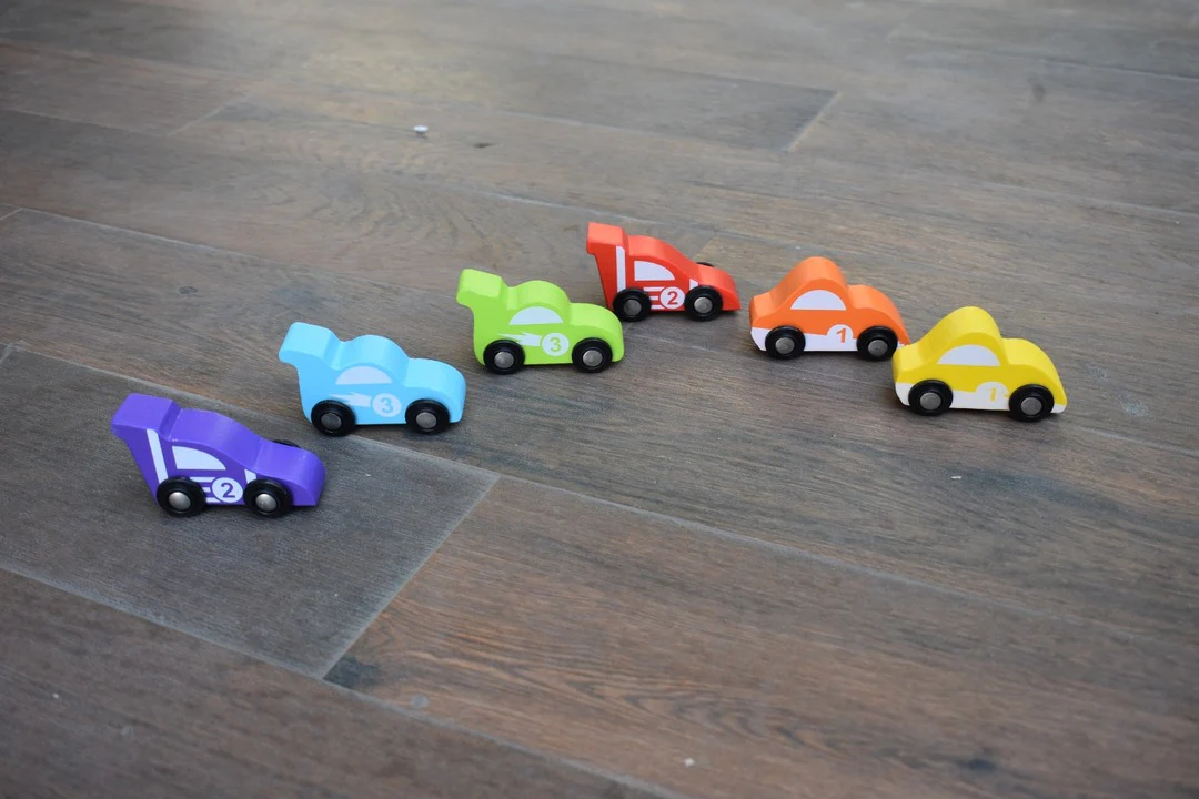 Wooden Car (6 Pcs) - Image 5